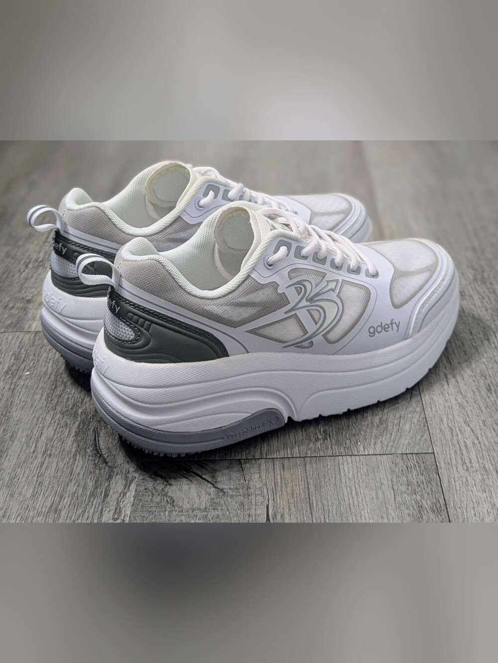 Gravity Defyer GDFY Mens ION White/Gray Sneakers NWOT